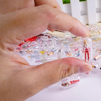 10vnt Mini Skaidrus Kapsulės Apvalkalas Plastiko Tablečių Konteinerių Medince Tabletes, Kapsulės Spalva Asmuo Skaldymo Figūrėlės 