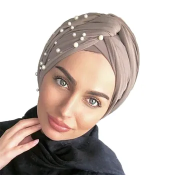 2019 Naujas musulmonų Suede turbaną kepurės twist aksomo perlai turbaną variklio dangčio moteris indijos skrybėlę žiemos turbaną femme musulman lankelis 1pcs