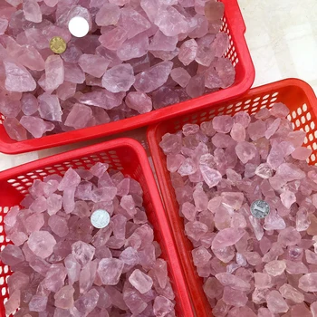 50G Natūralių Pink Rose Kvarco Kristalo Šiurkštus Akmens Pavyzdys Gydymo kristalų meilės gamtiniai akmenys ir mineralai, žuvų bakas akmens
