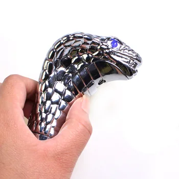 DJSona Universaliųjų Automobilių Rankinis Pavarų Lazdą Gyvatės Formos Shift Knob Kristalų Kobra Galva su LED Žibintai, Automatinė pavarų Dėžė