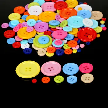 Karšto Pardavimo 20/30/50/100/200Pcs Atsitiktiniai mišrios plastikinės mygtuką vaikams siuvimo mygtukai drabužių priedai amatų vaikų animacinių filmų mygtuką