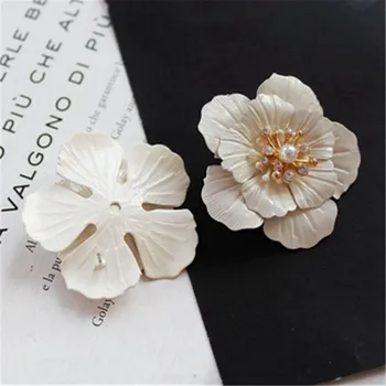 Mados baltos gėlės Hiperbolė auskarai Temperamentas pearl žiedai stud auskarai moterims bauda papuošalai, aksesuarai, auskarai