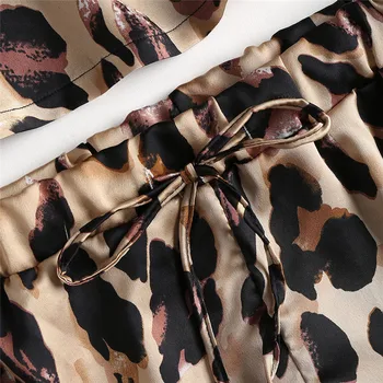 Seksualus Leopard Satino Diržas Pajama Nustatyti Moterų Apkarpytos Vamzdžių Viršūnes Bakas Šortai Sleepwear homewear Moterų Pagundai pyjama femme